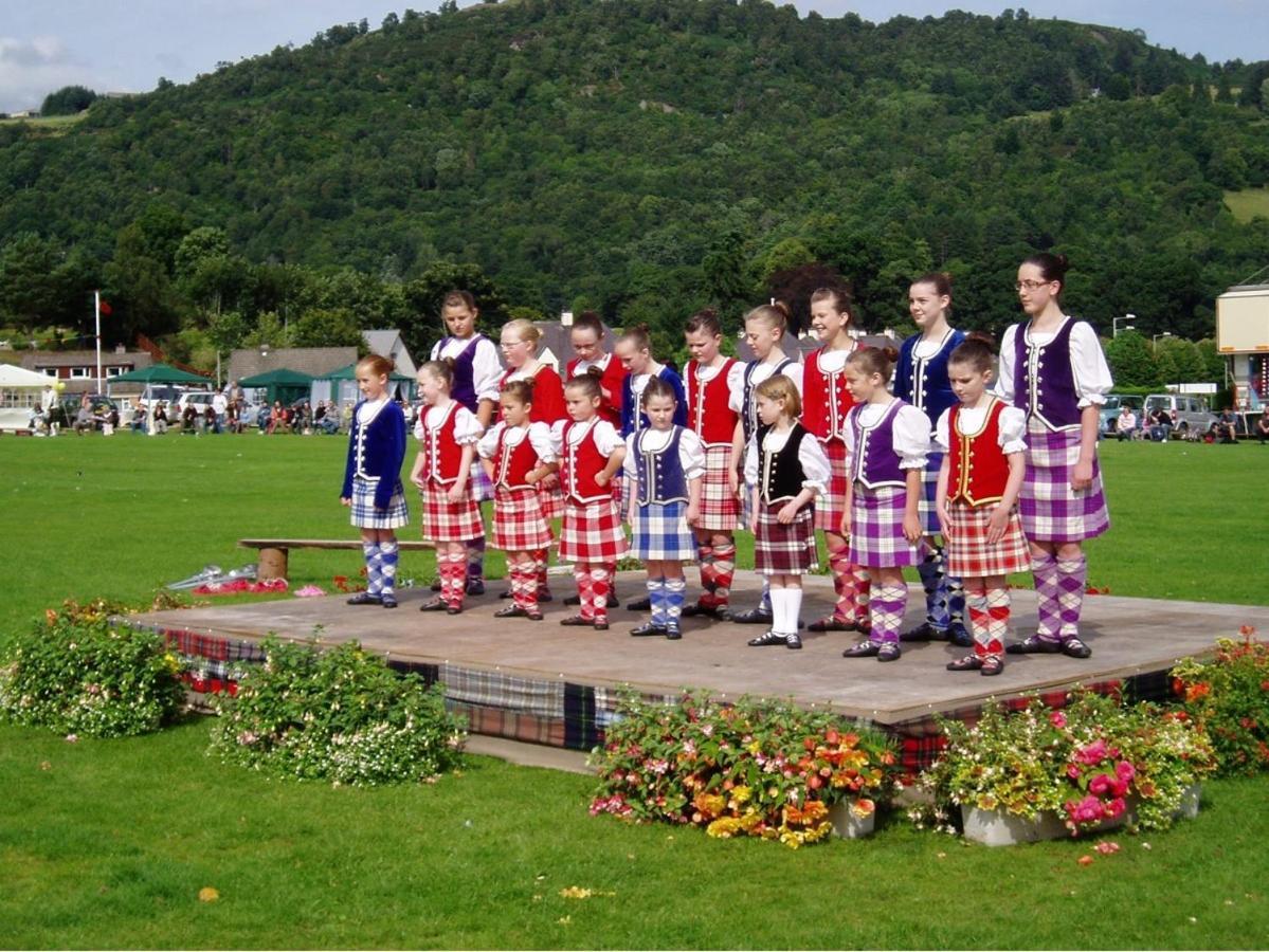 Achmony Holidays Drumnadrochit Exterior photo
